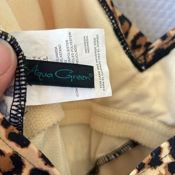Aqua Green Leopard Print One Piece Swimsuit Size Small - Picture 3 of 12